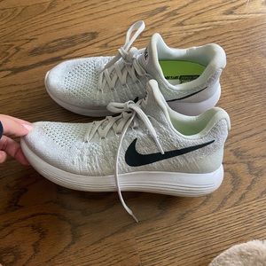 Size 9 great condition nikes